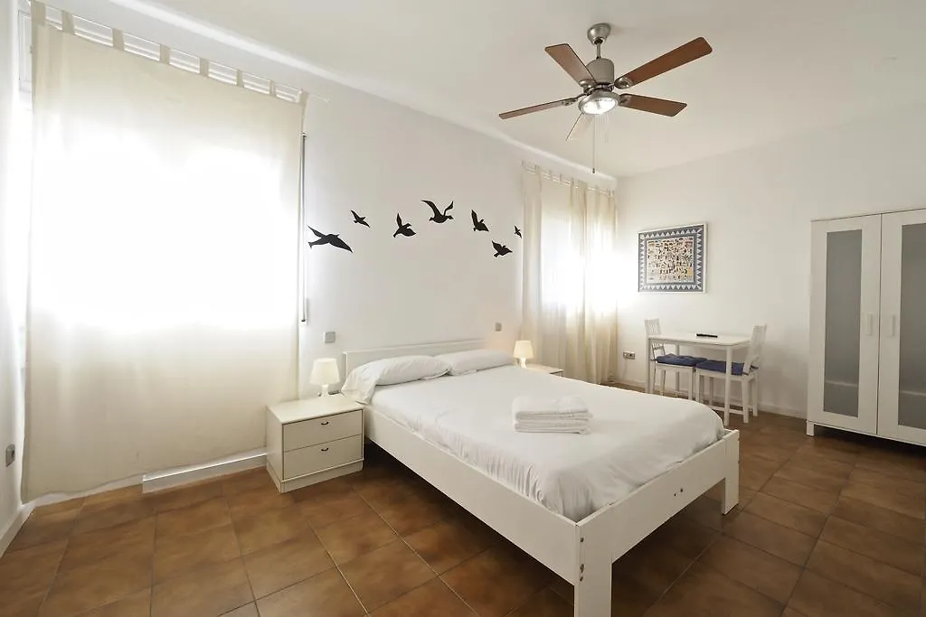 Monrooms Barcellona 2*,  Spagna